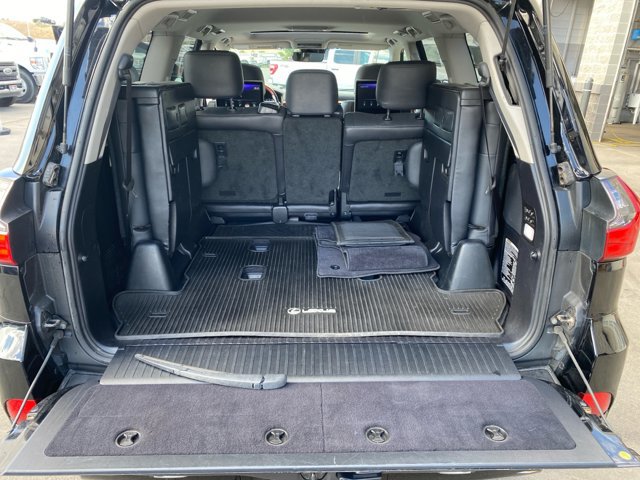 Used 2017 Lexus LX 570 4WD w/ Luxury Package image 31