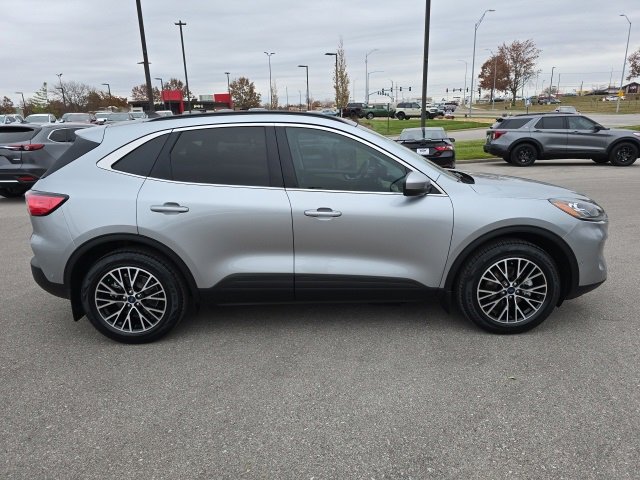 Certified 2022 Ford Escape Titanium w/ Titanium Premium Package image 6