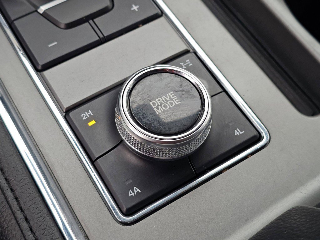 Certified 2019 Ford Expedition Max XLT w/ Equipment Group 202A image 15