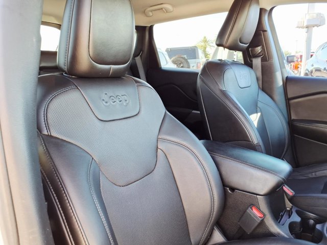 Used 2021 Jeep Cherokee Latitude Lux w/ Comfort/Convenience Group image 12