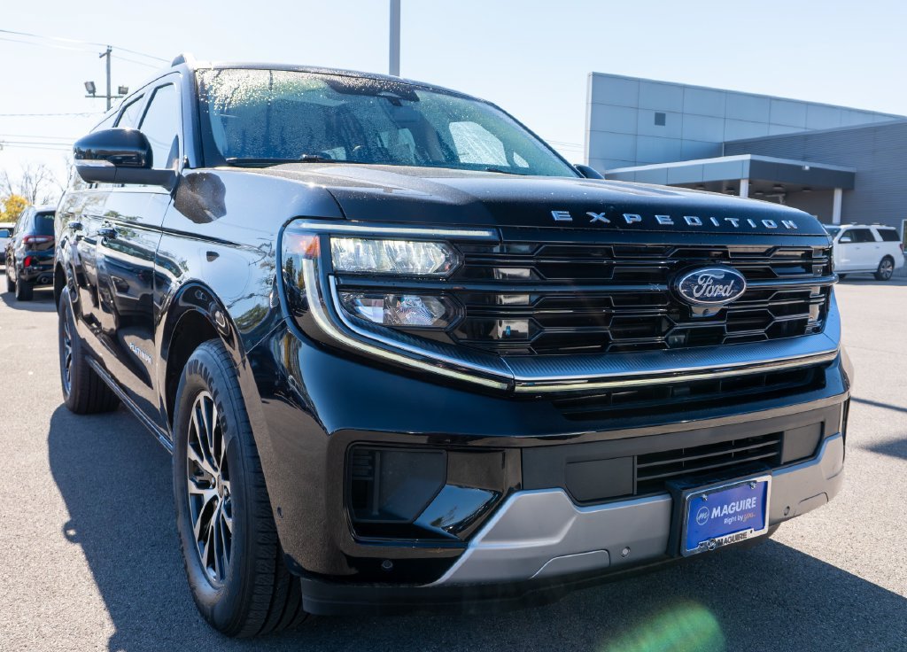 Certified 2025 Ford Expedition Max Platinum AWD/4WD image 4