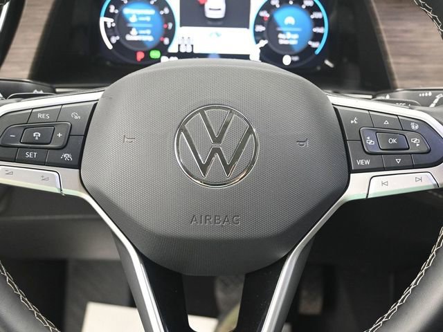 Used 2025 Volkswagen Atlas SEL AWD/4WD image 11