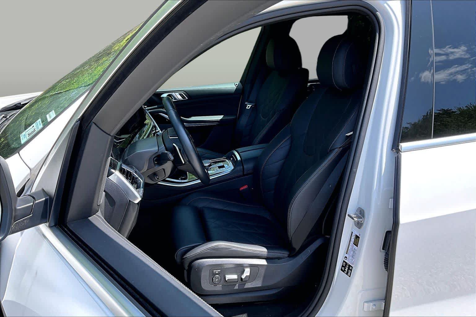 Used 2026 BMW X5 xDrive40i AWD/4WD image 9