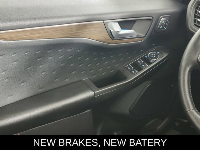 Certified 2020 Ford Escape Titanium image 33
