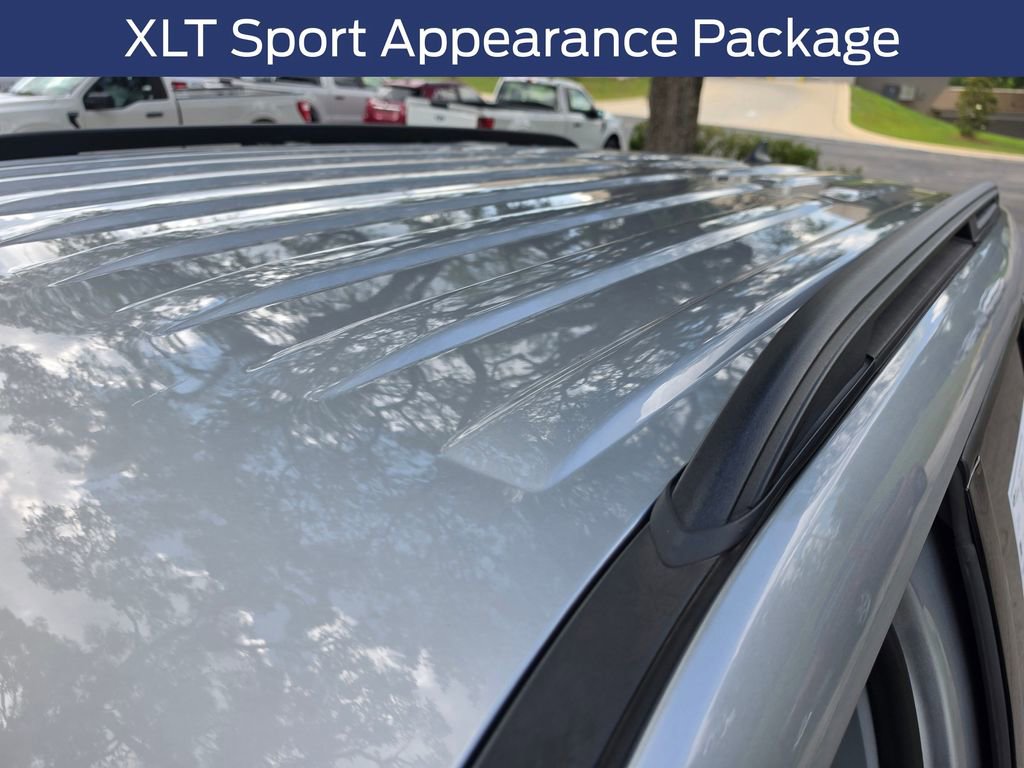 Certified 2022 Ford Explorer XLT w/ Equipment Group 202A RWD image 10
