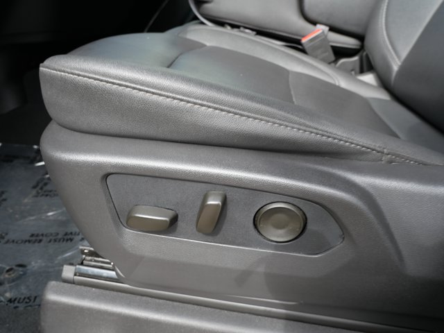 Used 2026 GMC Sierra 1500 SLT AWD/4WD image 19