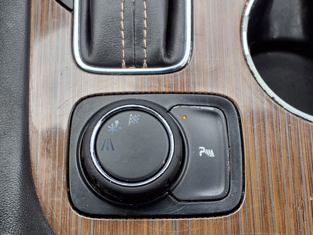 Used 2019 GMC Acadia SLE w/ Driver Alert Package I FWD image 13