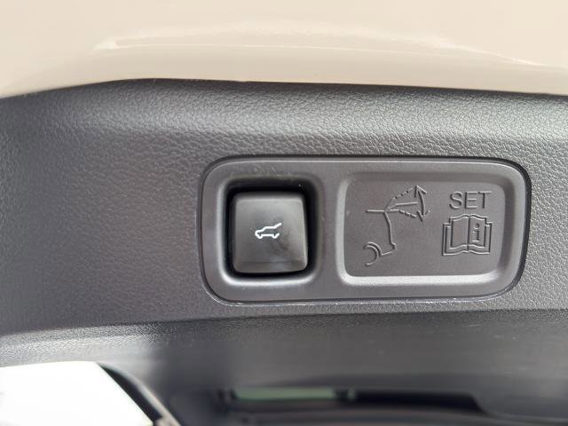 Certified 2024 Ford Expedition Timberline image 18