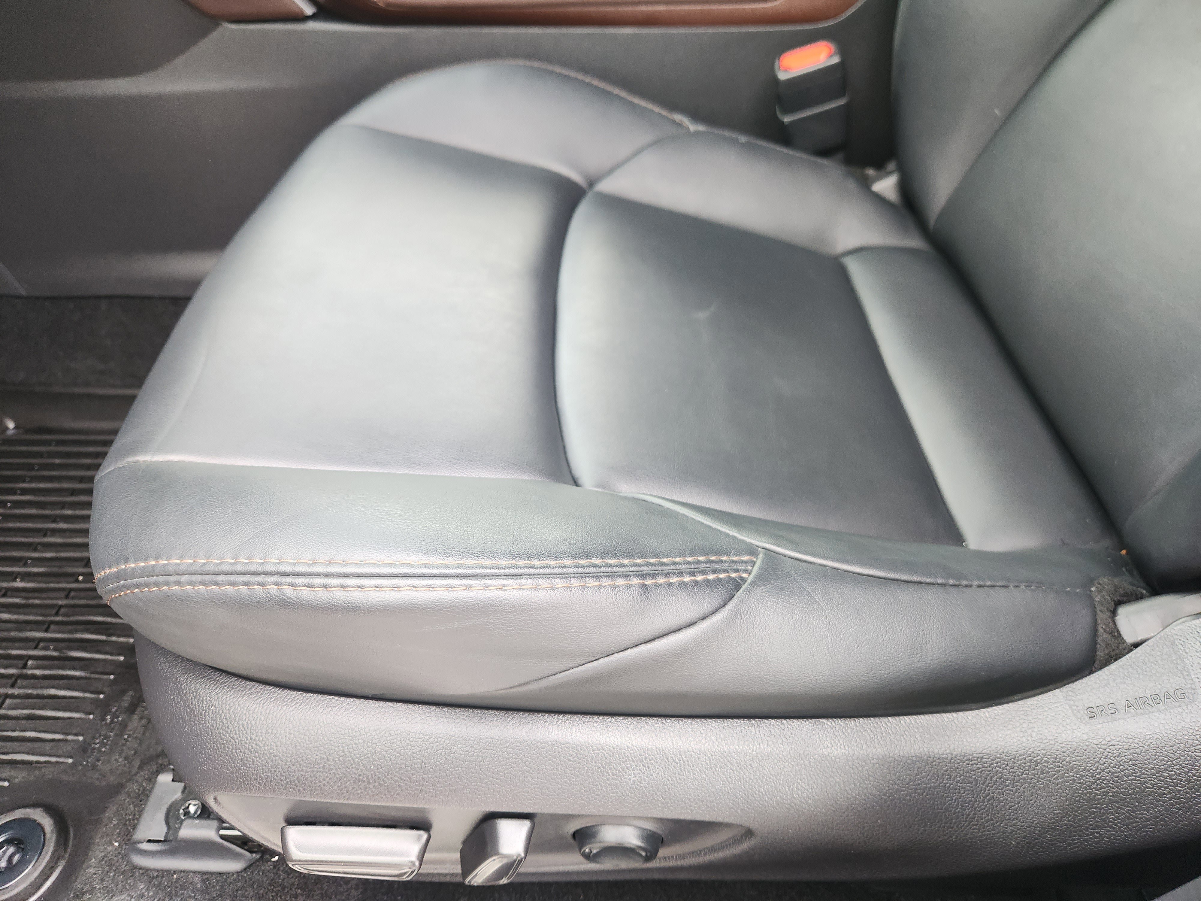 Used 2022 Toyota Venza XLE AWD/4WD image 19