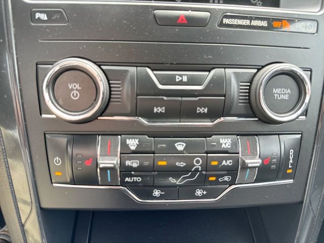 Certified 2018 Ford Explorer XLT w/ Equipment Group 202A AWD/4WD image 21