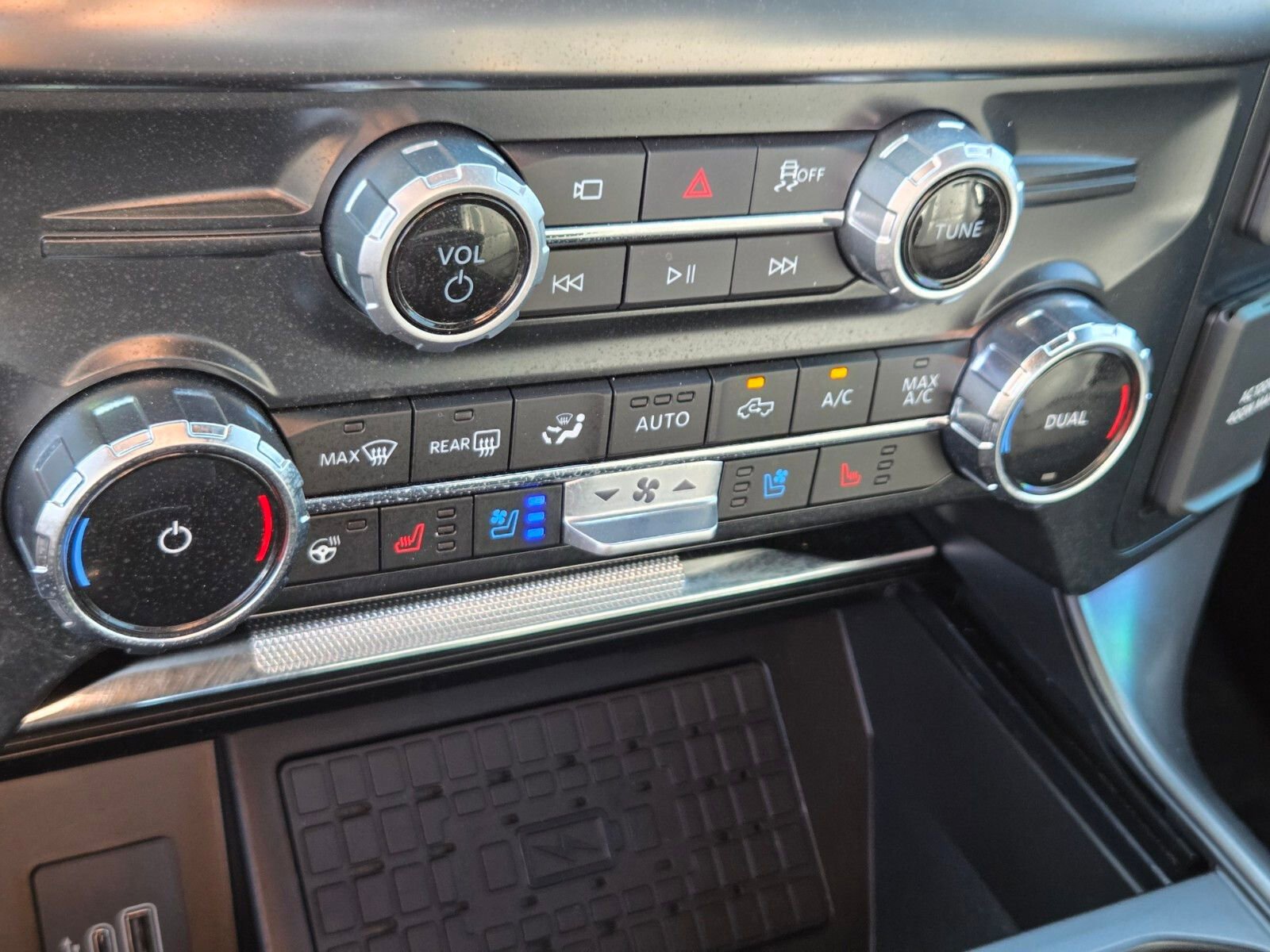 Certified 2025 Ford F150 Lariat w/ Equipment Group 502A High image 21