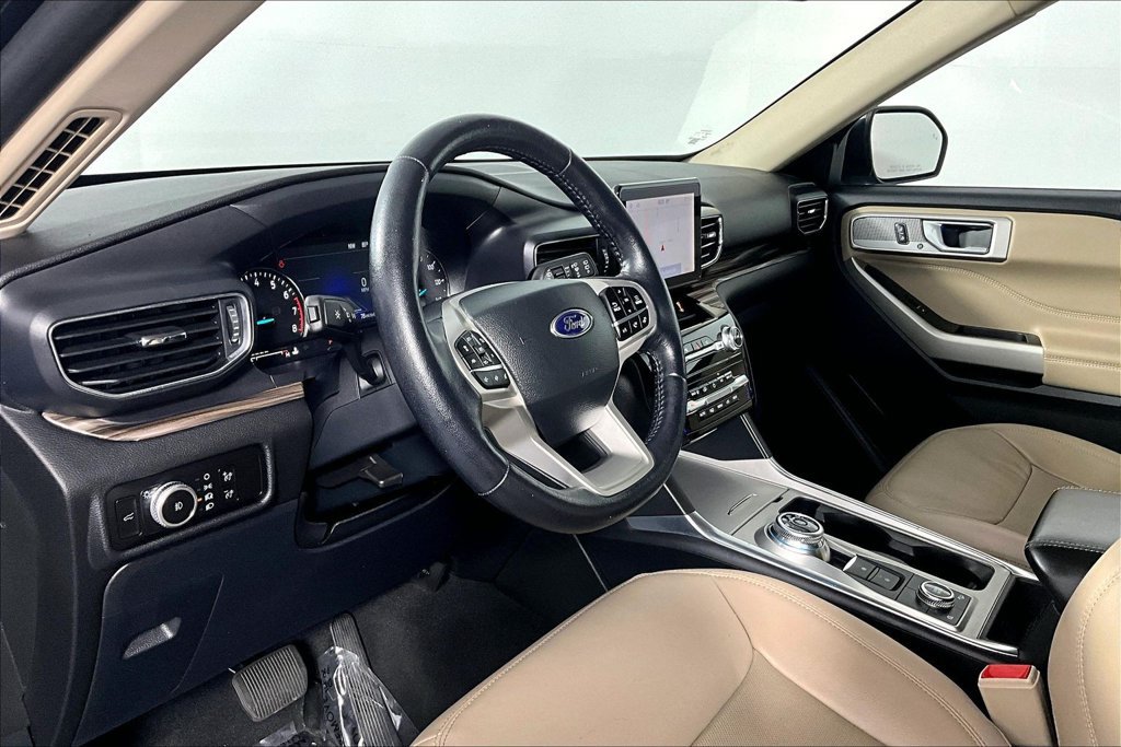 Certified 2023 Ford Explorer Limited AWD/4WD image 13