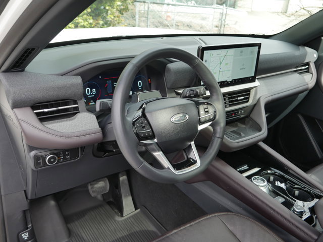 Certified 2025 Ford Explorer Platinum w/ Ultimate Package image 11