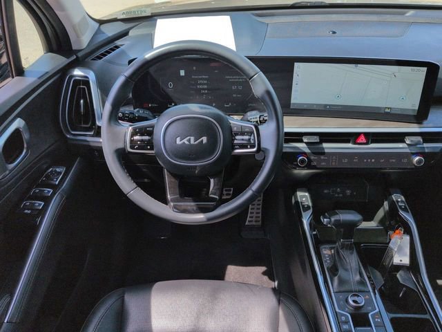 Used 2025 Kia Sorento SX AWD/4WD image 18