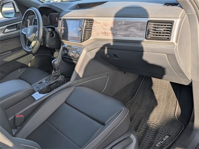 Used 2022 Volkswagen Atlas Cross Sport SE image 12