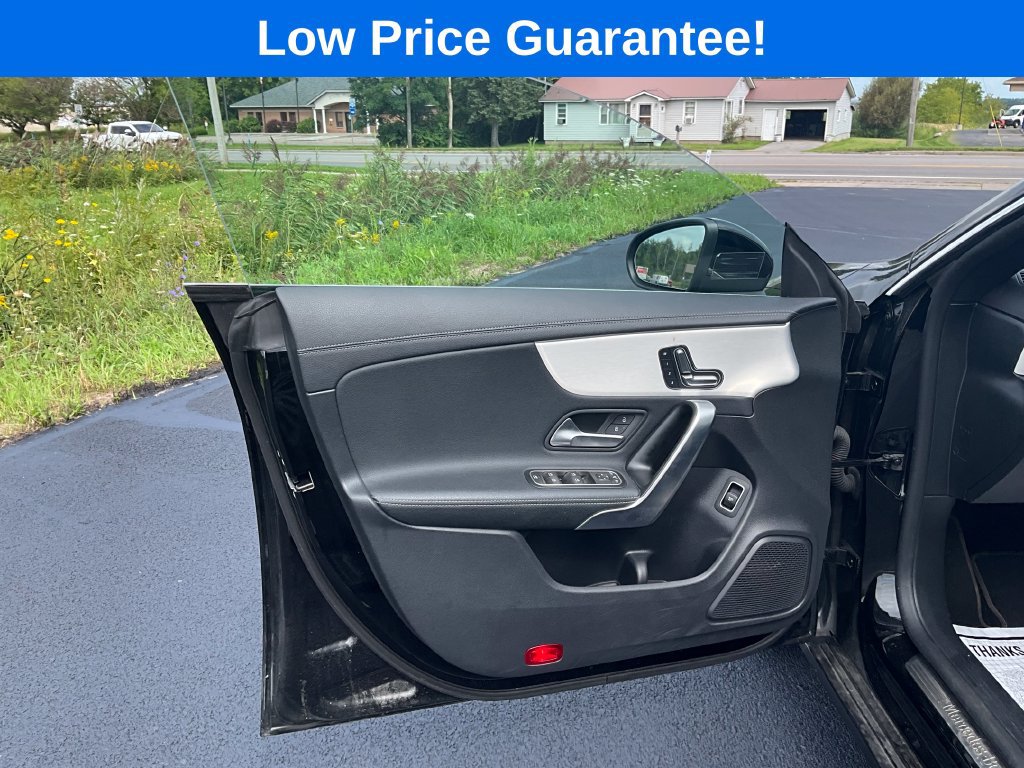 Used 2025 Mercedes-Benz CLA 250 4MATIC image 21