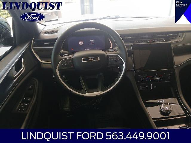Used 2024 Jeep Grand Cherokee Altitude AWD/4WD image 12