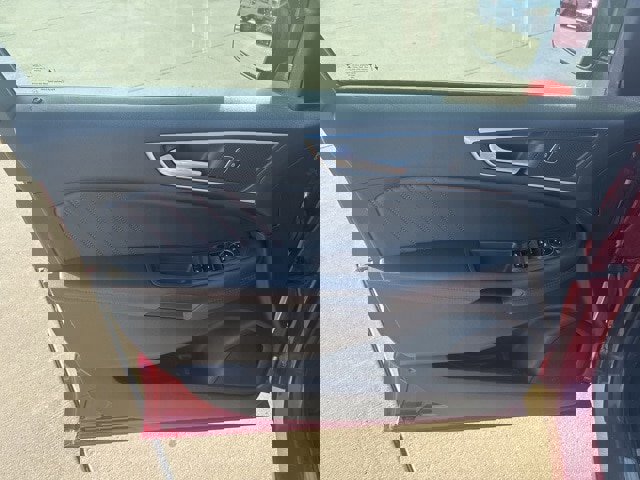 Certified 2023 Ford Edge ST-Line w/ Class II Trailer Tow Package image 8