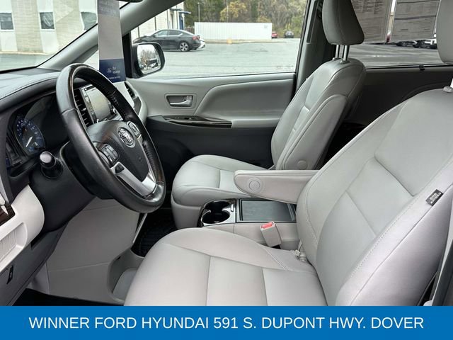 Used 2020 Toyota Sienna XLE image 18