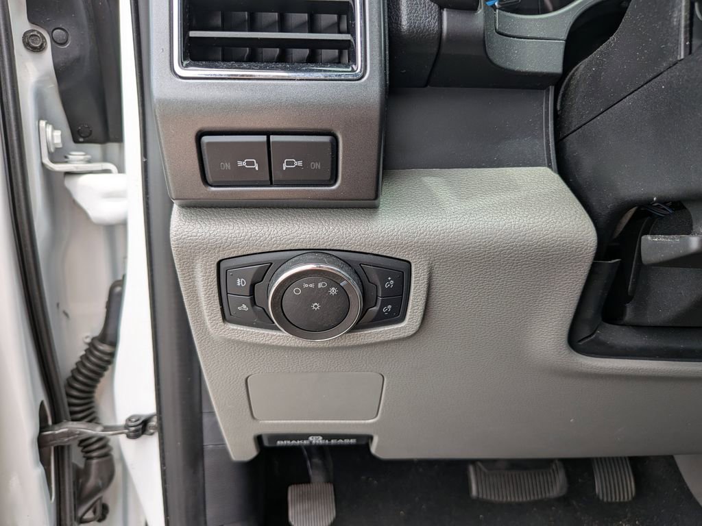 Certified 2021 Ford F250 XLT w/ XLT Premium Package AWD/4WD image 24