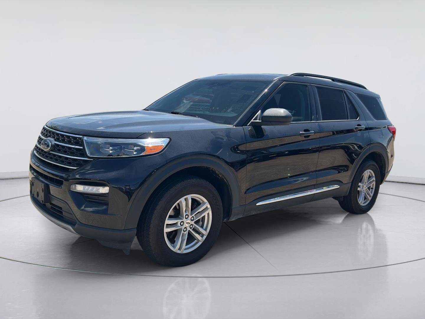 Certified 2023 Ford Explorer XLT w/ Equipment Group 202A