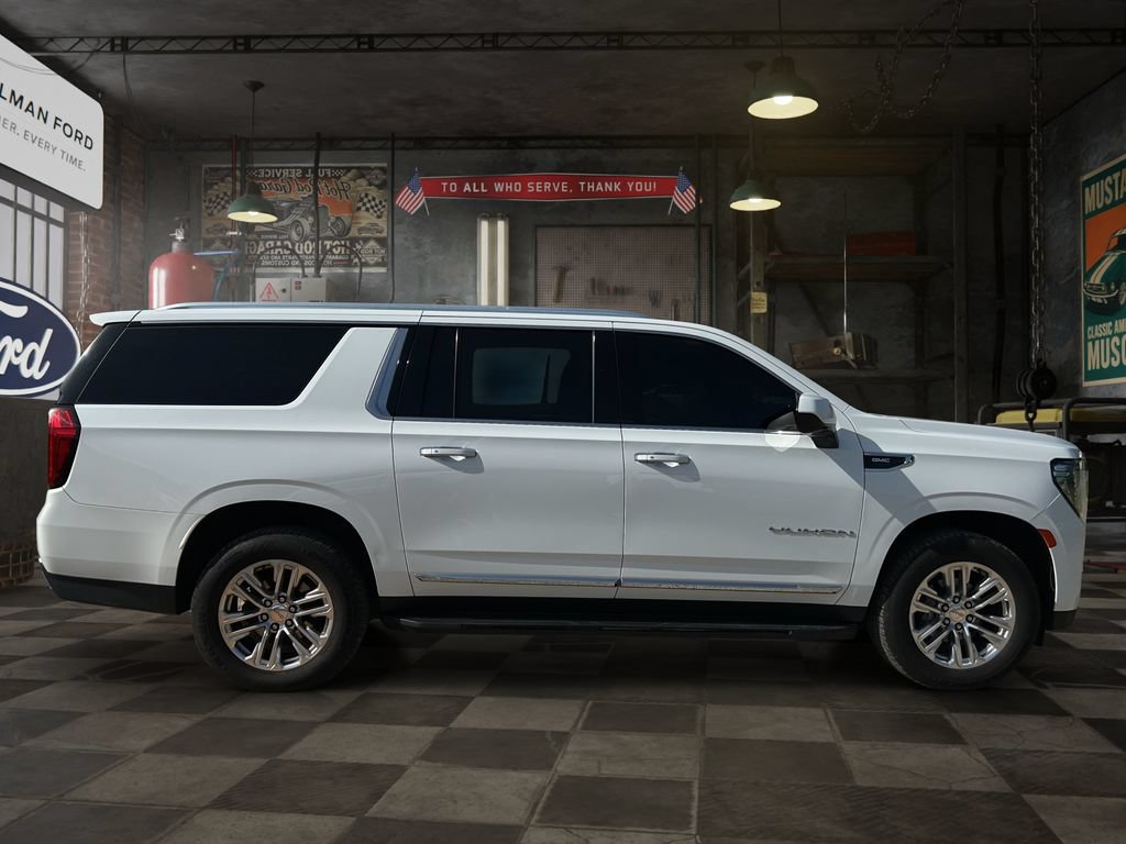 Used 2022 GMC Yukon XL SLT AWD/4WD image 7