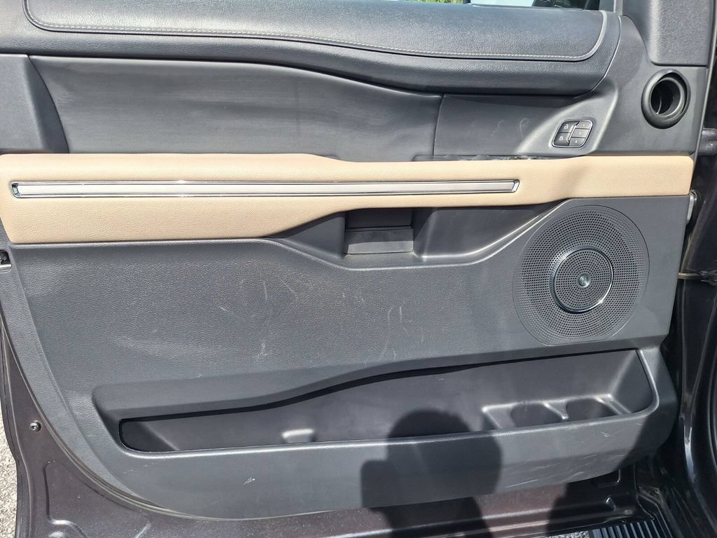 Certified 2024 Ford Expedition Max Limited RWD image 33