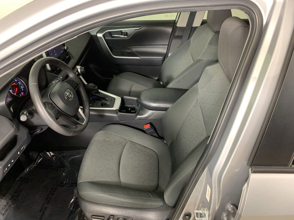 Used 2022 Toyota RAV4 XLE w/ Convenience Package AWD/4WD image 29