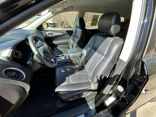 Used 2017 Nissan Pathfinder SL w/ SL Tech Package image 11