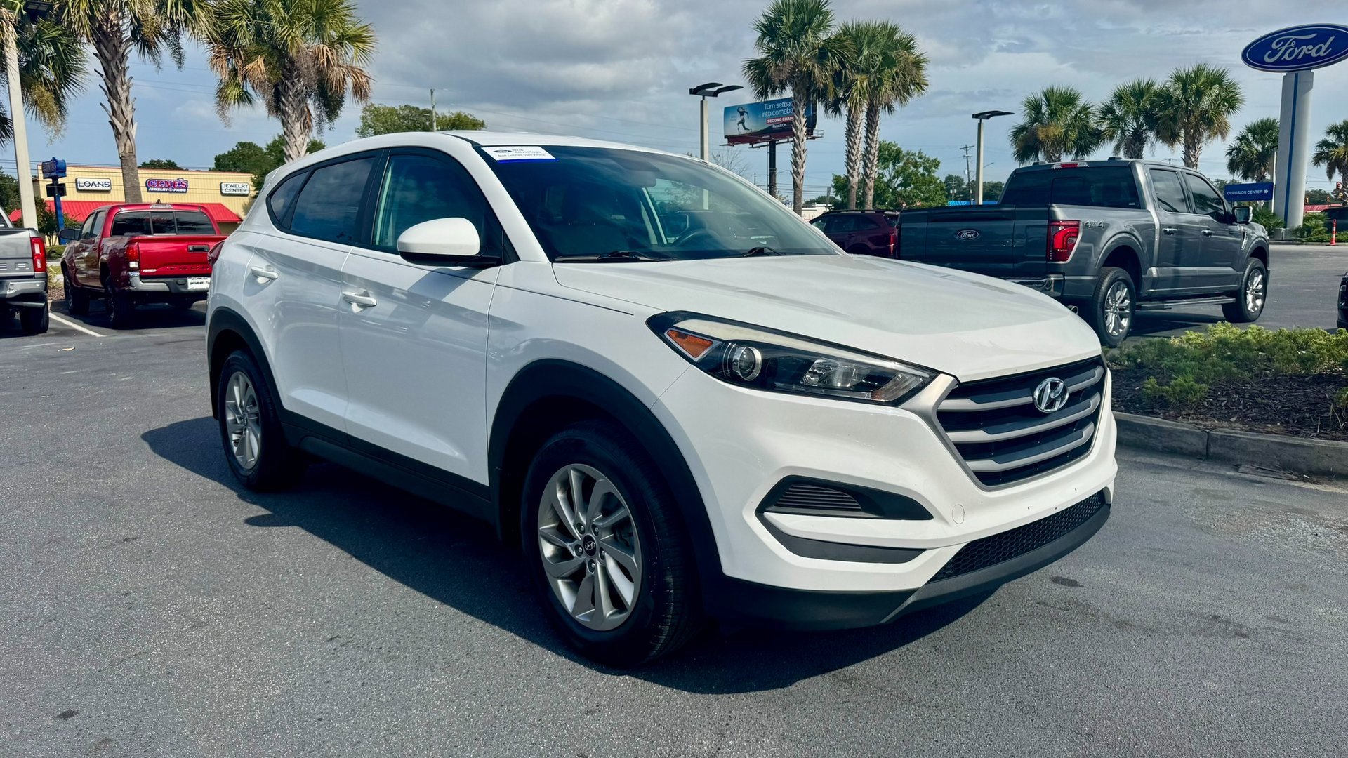 Used 2018 Hyundai Tucson SE w/ Cargo Package