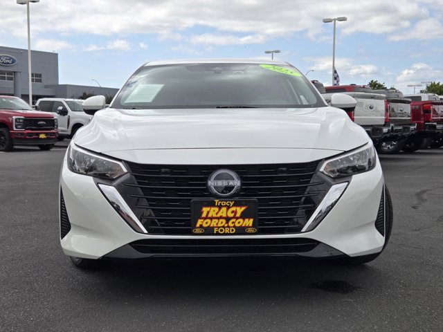 Used 2025 Nissan Sentra SV FWD image 2