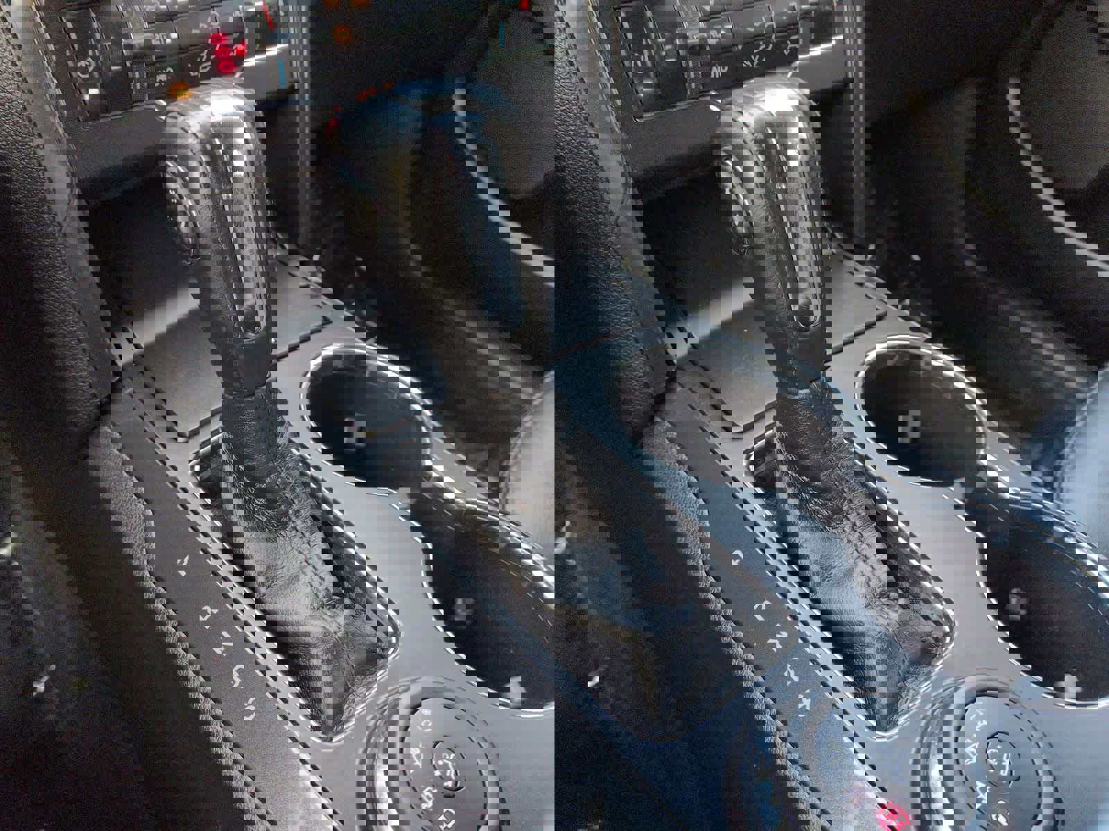 Certified 2018 Ford Explorer XLT w/ Equipment Group 202A image 35