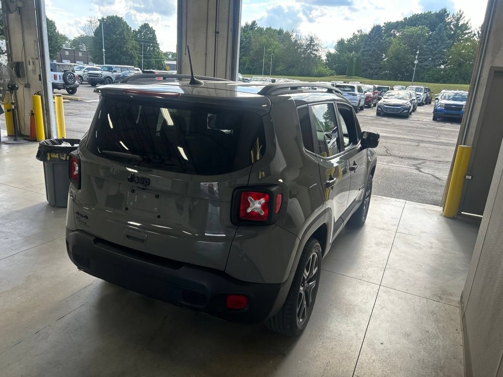 Used 2022 Jeep Renegade Altitude AWD/4WD image 7