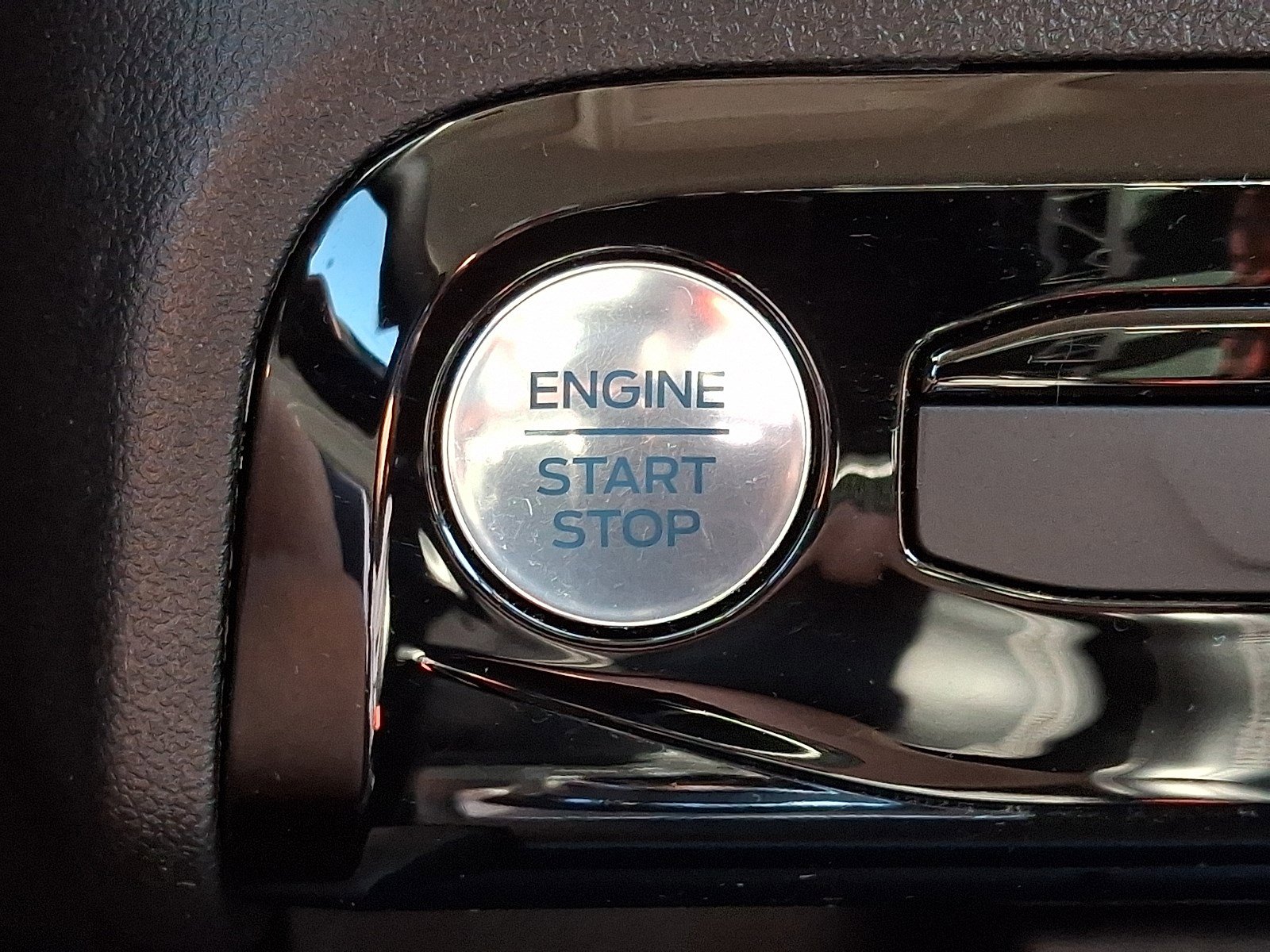 Certified 2023 Ford Escape SE FWD image 23