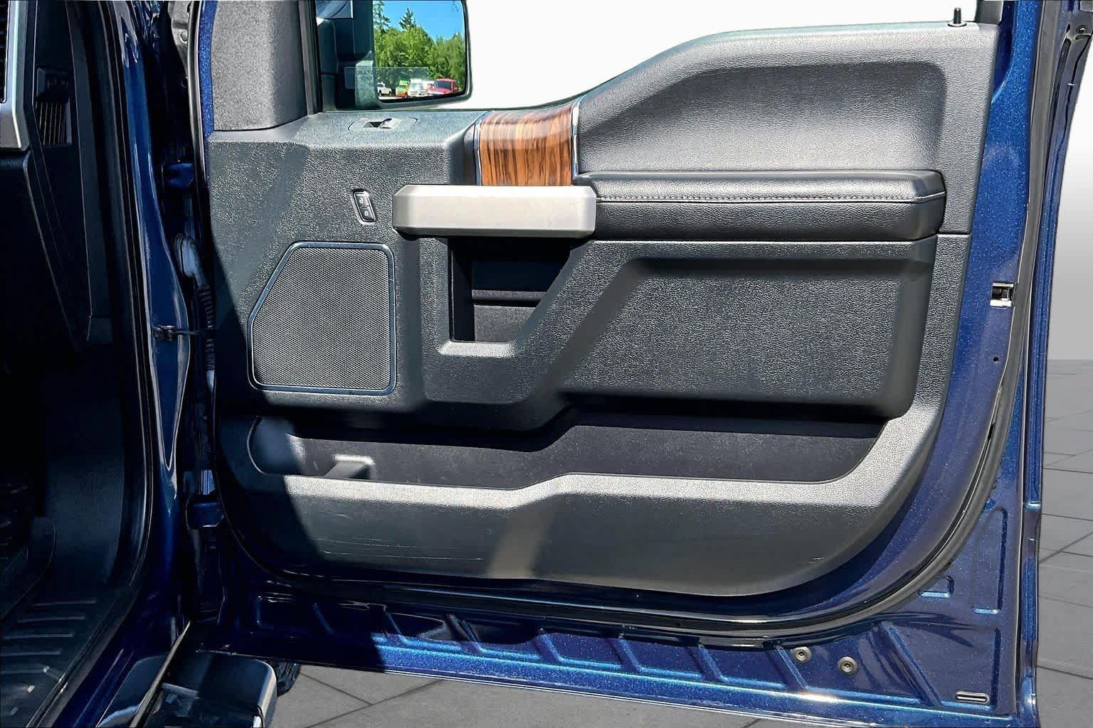 Certified 2019 Ford F150 Lariat w/ Equipment Group 502A Luxury AWD/4WD image 23