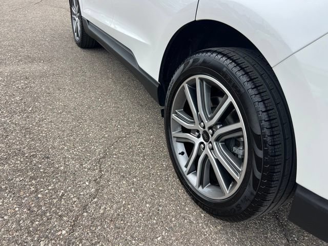 Certified 2024 Ford Edge Titanium w/ Equipment Group 301A AWD/4WD image 25