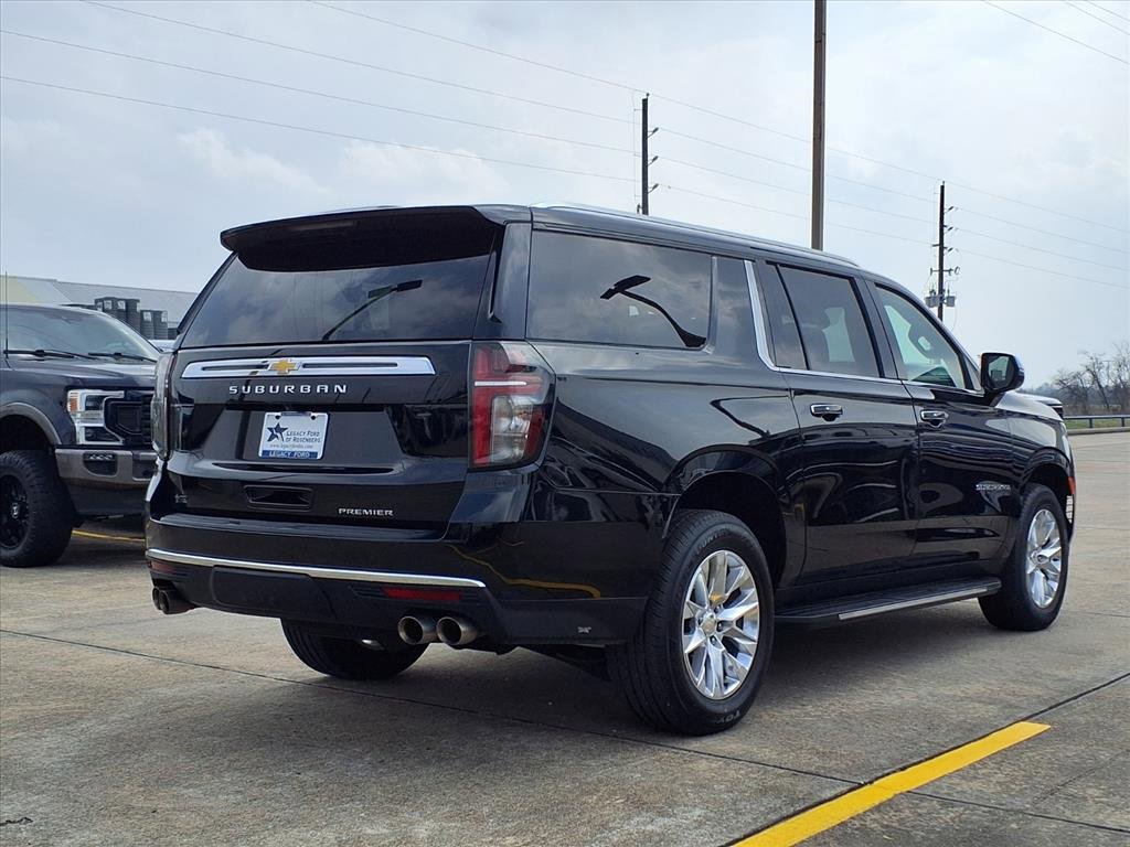 Used 2024 Chevrolet Suburban Premier image 2