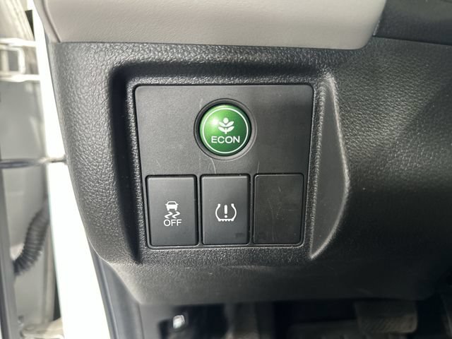Used 2017 Honda HR-V LX image 34