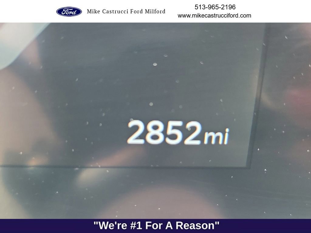 Used 2026 Kia Carnival SX w/ SX Dark Edition Package FWD image 16