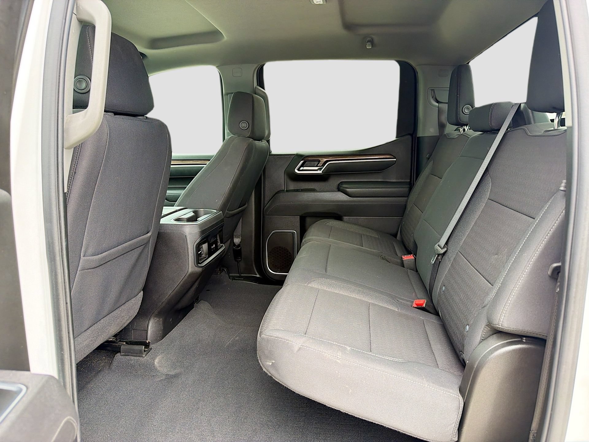Used 2025 Chevrolet Silverado 1500 LT AWD/4WD image 30