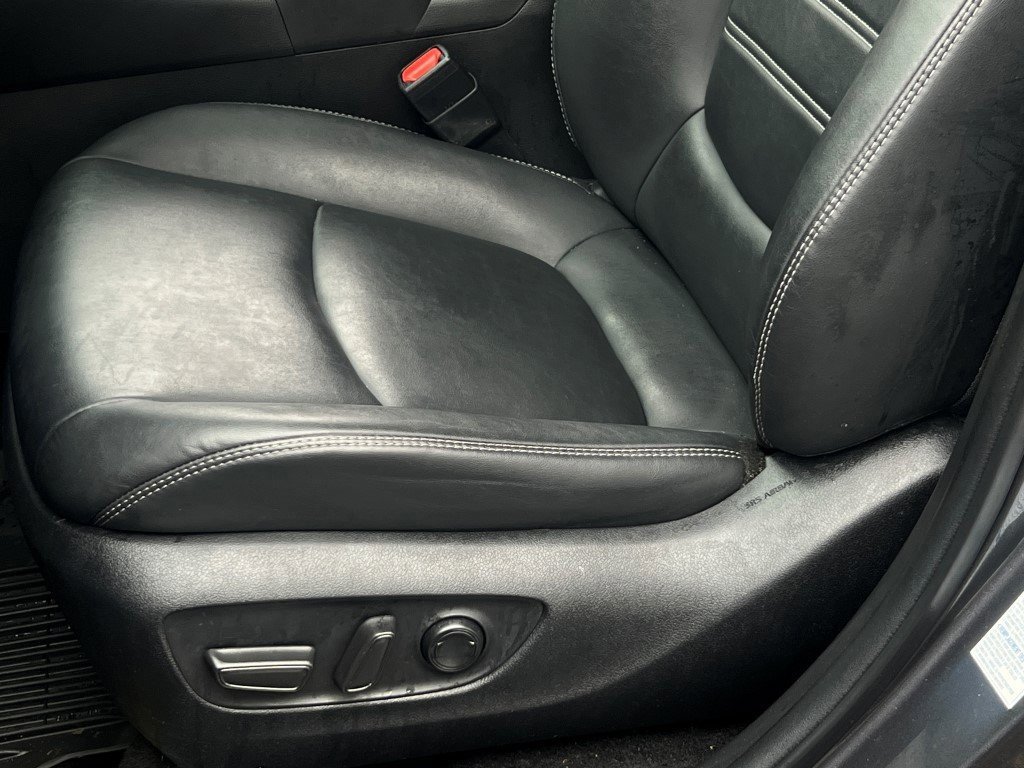 Used 2021 Toyota RAV4 XLE Premium image 27