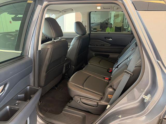 Used 2023 Nissan Pathfinder SL w/ Cargo Package FWD image 11