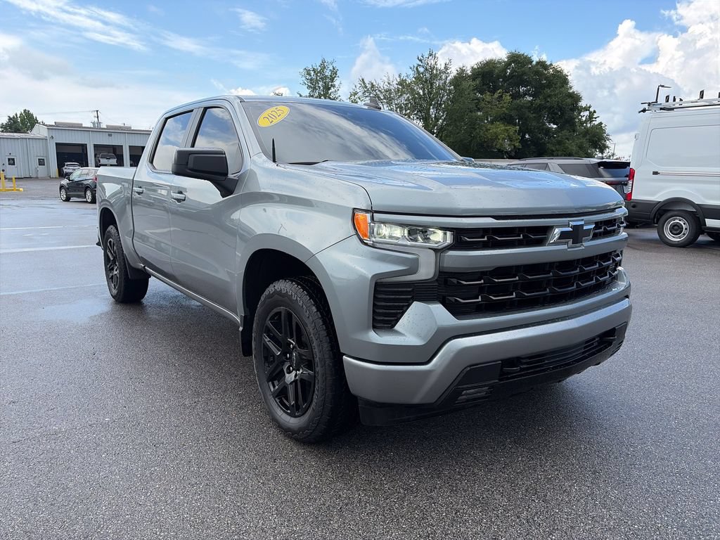 Used 2025 Chevrolet Silverado 1500 RST AWD/4WD image 9