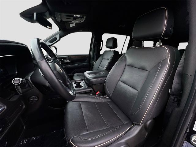 Used 2023 Chevrolet Suburban Premier image 17