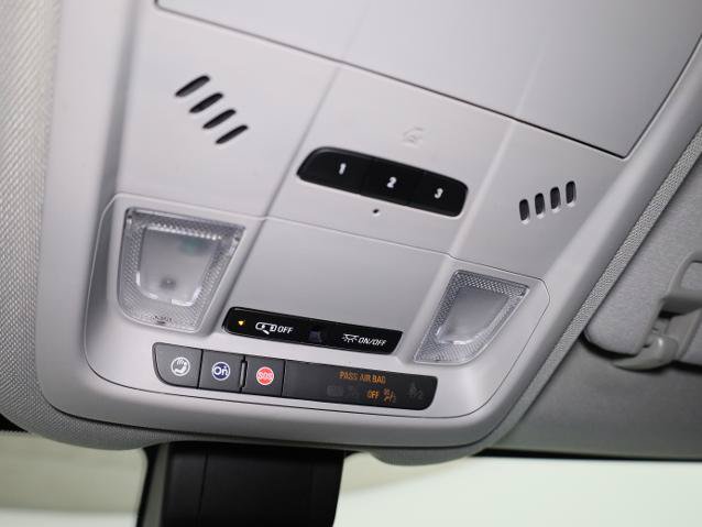 Used 2021 Chevrolet Equinox Premier w/ Redline Edition AWD/4WD image 22
