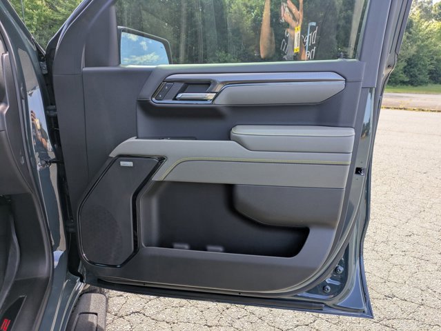 Used 2025 Chevrolet Silverado 1500 ZR2 w/ Technology Package image 33