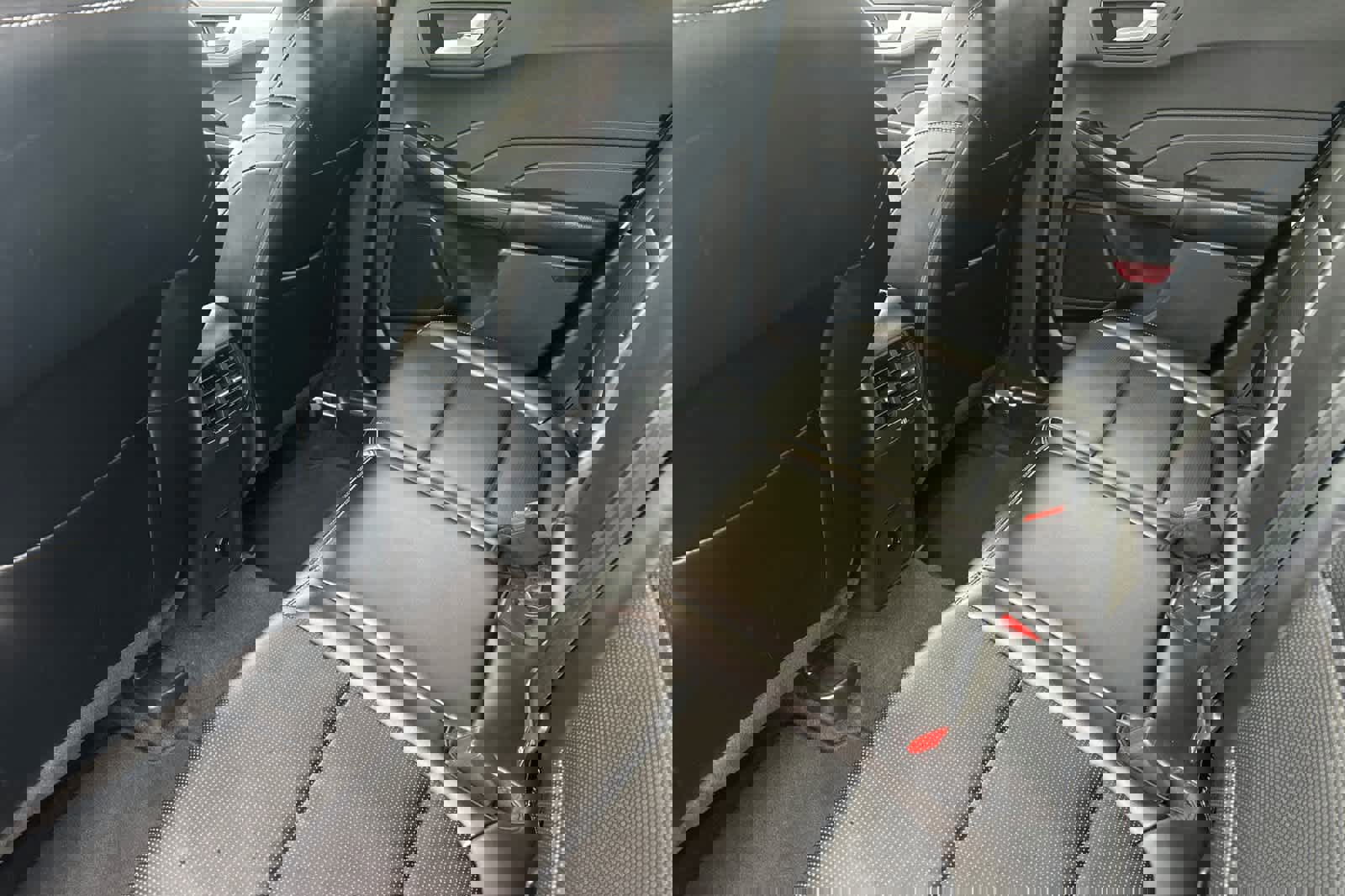 Certified 2025 Ford Escape Platinum image 10