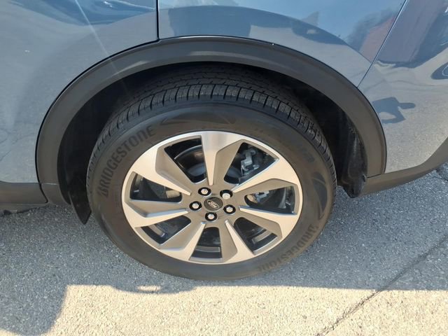 Certified 2024 Ford Escape Platinum AWD/4WD image 11