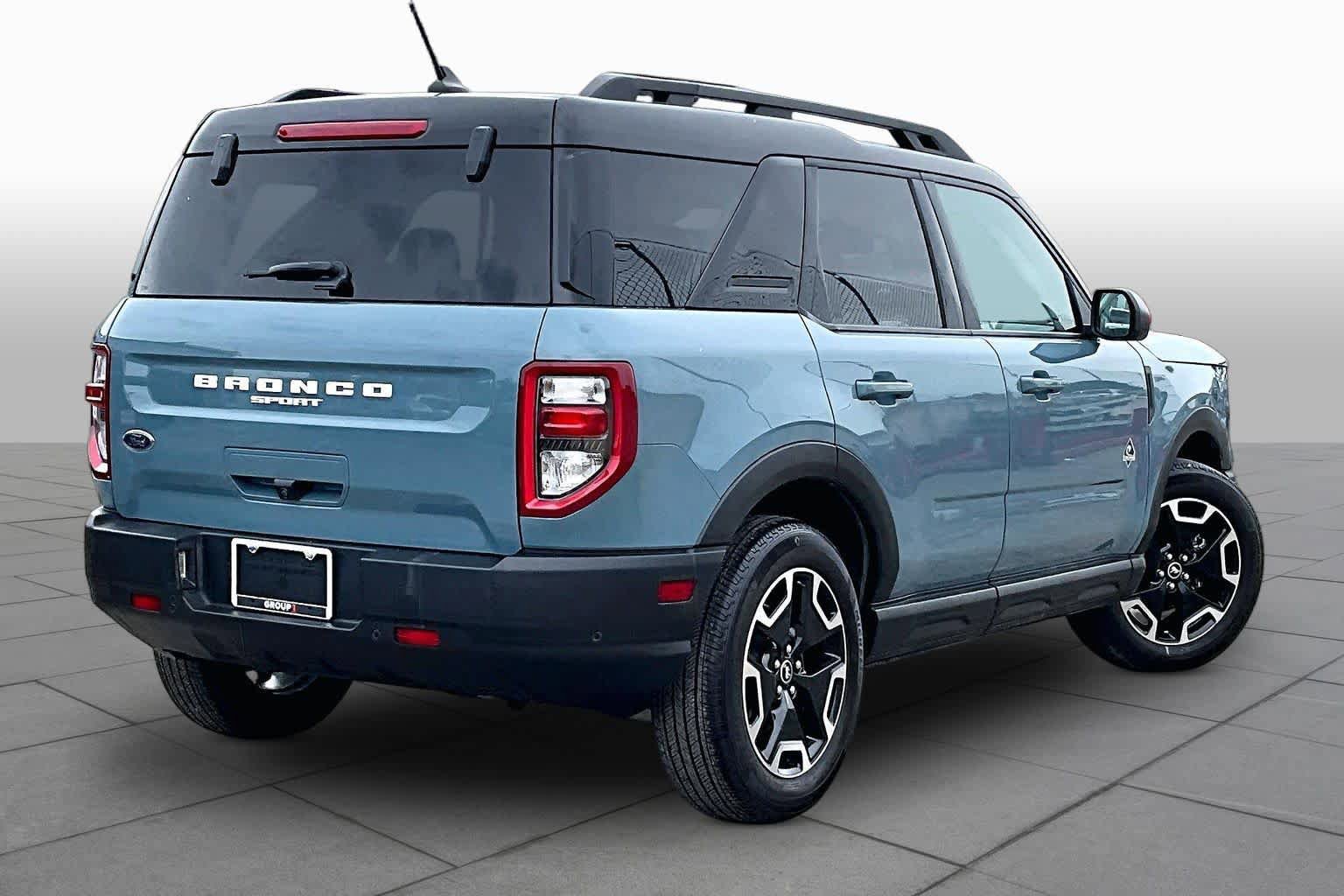 Certified 2022 Ford Bronco Sport Outer Banks w/ Tech Package AWD/4WD image 13