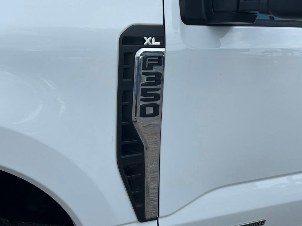 Certified 2023 Ford F350 XL w/ XL Chrome Package RWD image 17